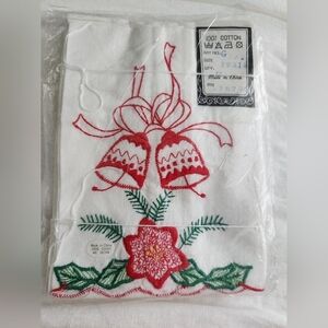 NWT 4 Christmas Guest Hand Tea Bar Towels Holiday Embroidered Bells Poinsettia